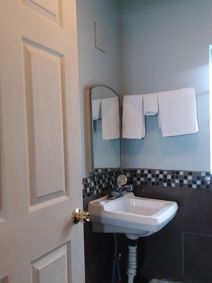 Scenic River Inn Motel Wartburg ภายนอก รูปภาพ